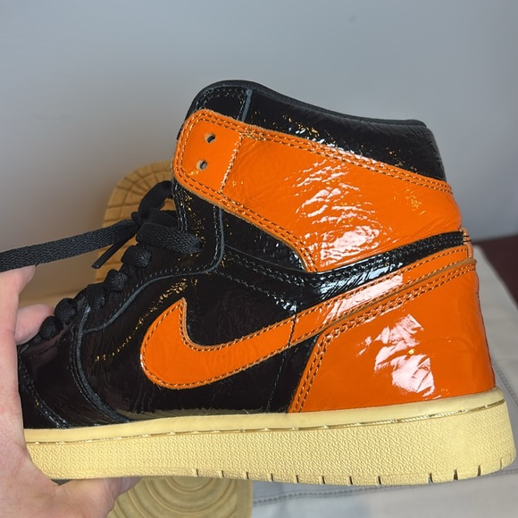 Nike Air Jordan 1 Retro High Shattered Backboard 3.0 2019 Size 9.5 Unisex - Picture 9 of 14